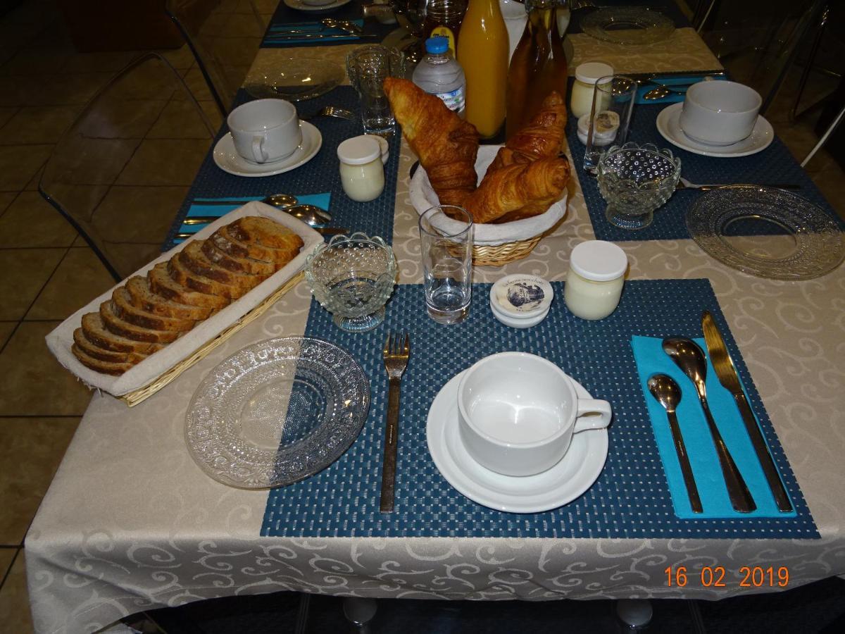 Formigny La Ferme Aux Chats מראה חיצוני תמונה